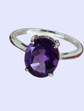 925 Sterling Silver Ring with Brilliant Cut Natural Amethyst 0.8x1.1cm